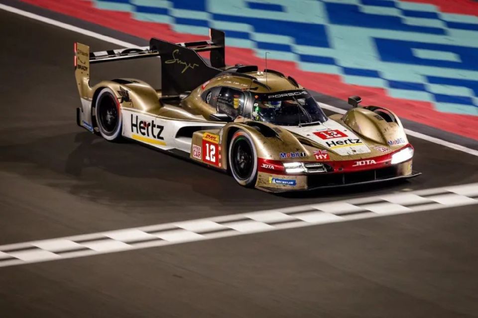 开云-阿斯顿马丁横扫哈斯车队，维斯塔潘高光表现