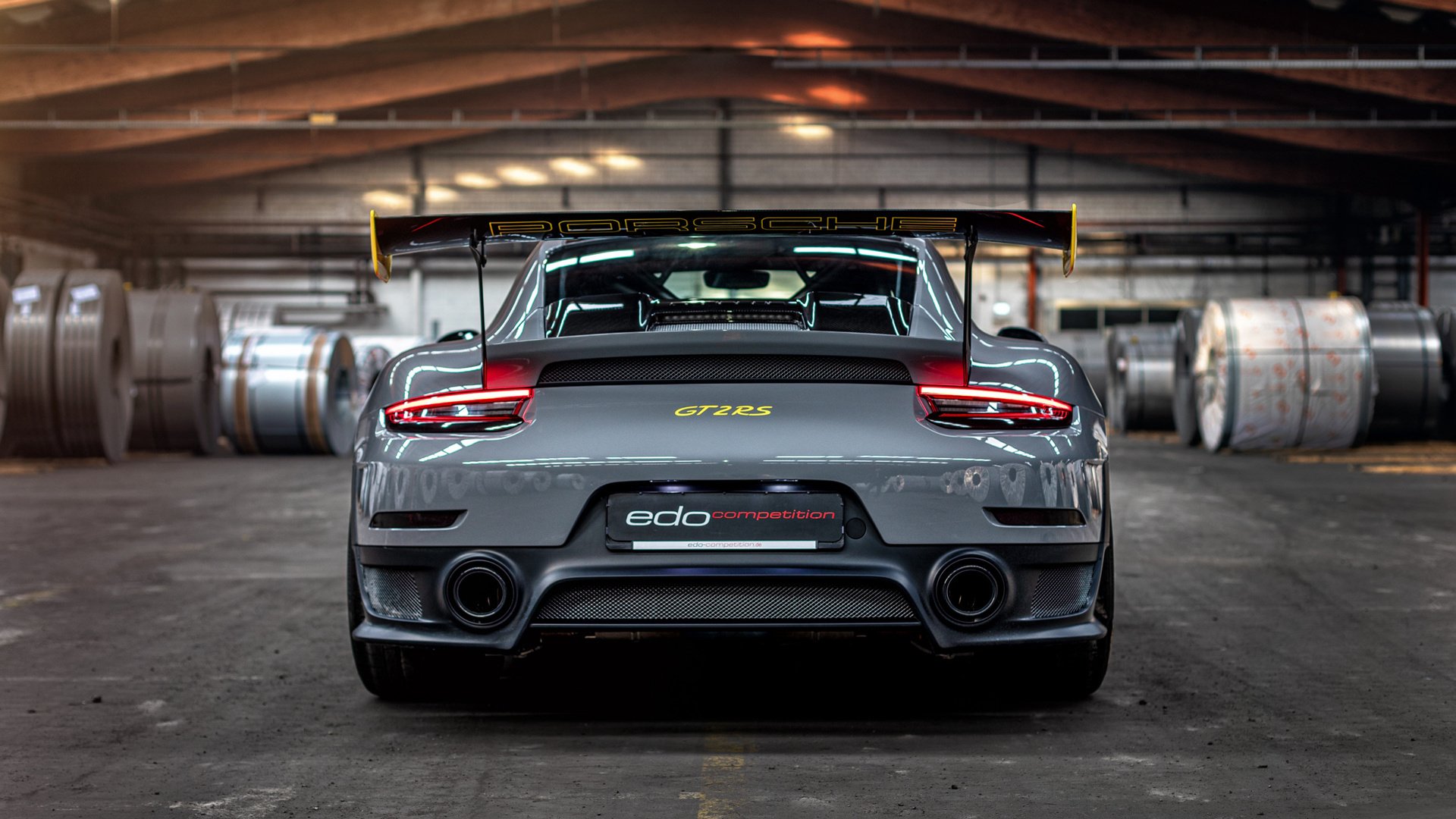 雷诺银石险胜梅赛德斯，塞恩斯火热状态宣告新王加冕？