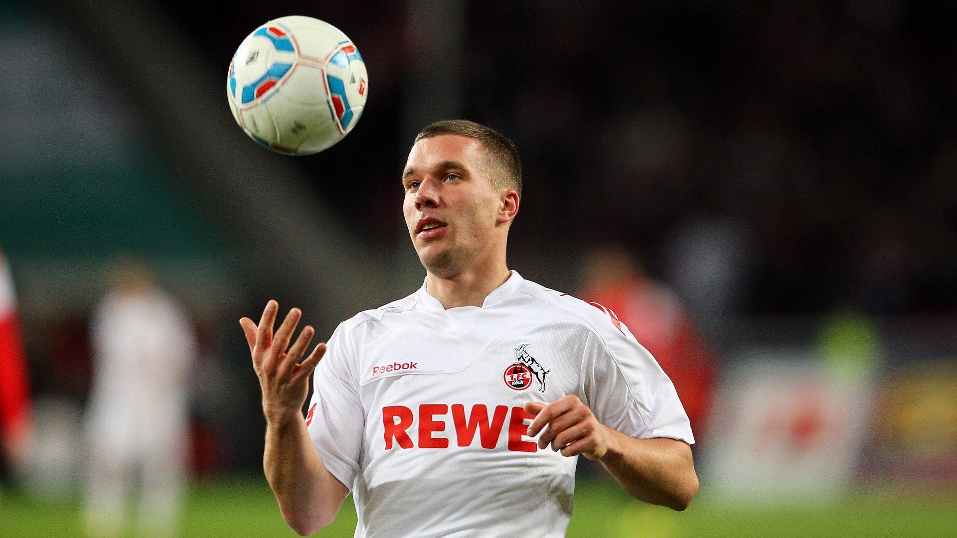 智利铁骑踏破桑巴，本泽马烈焰焚城—足球世界的不败密码，究竟藏于何处？