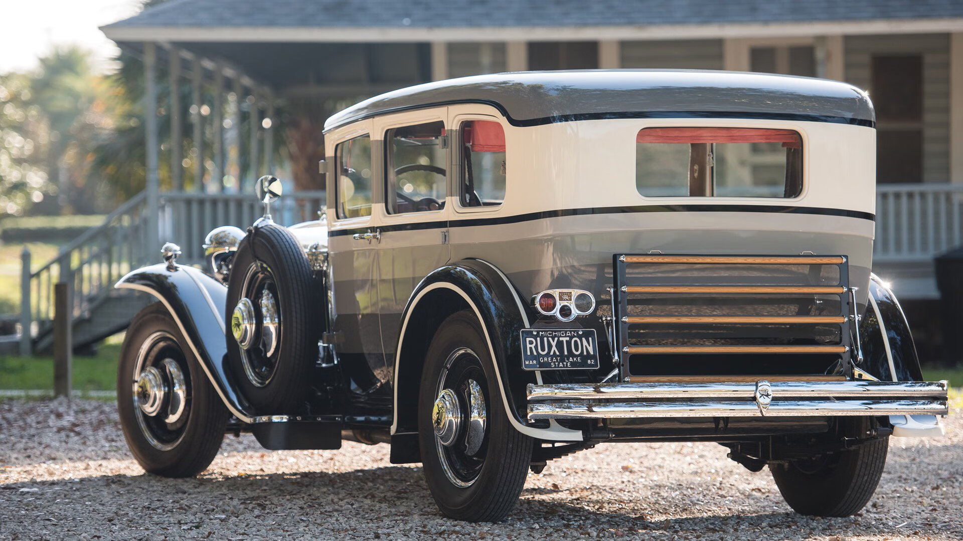 突围,当密尔沃基的鹿角刺穿深圳的钢筋丛林