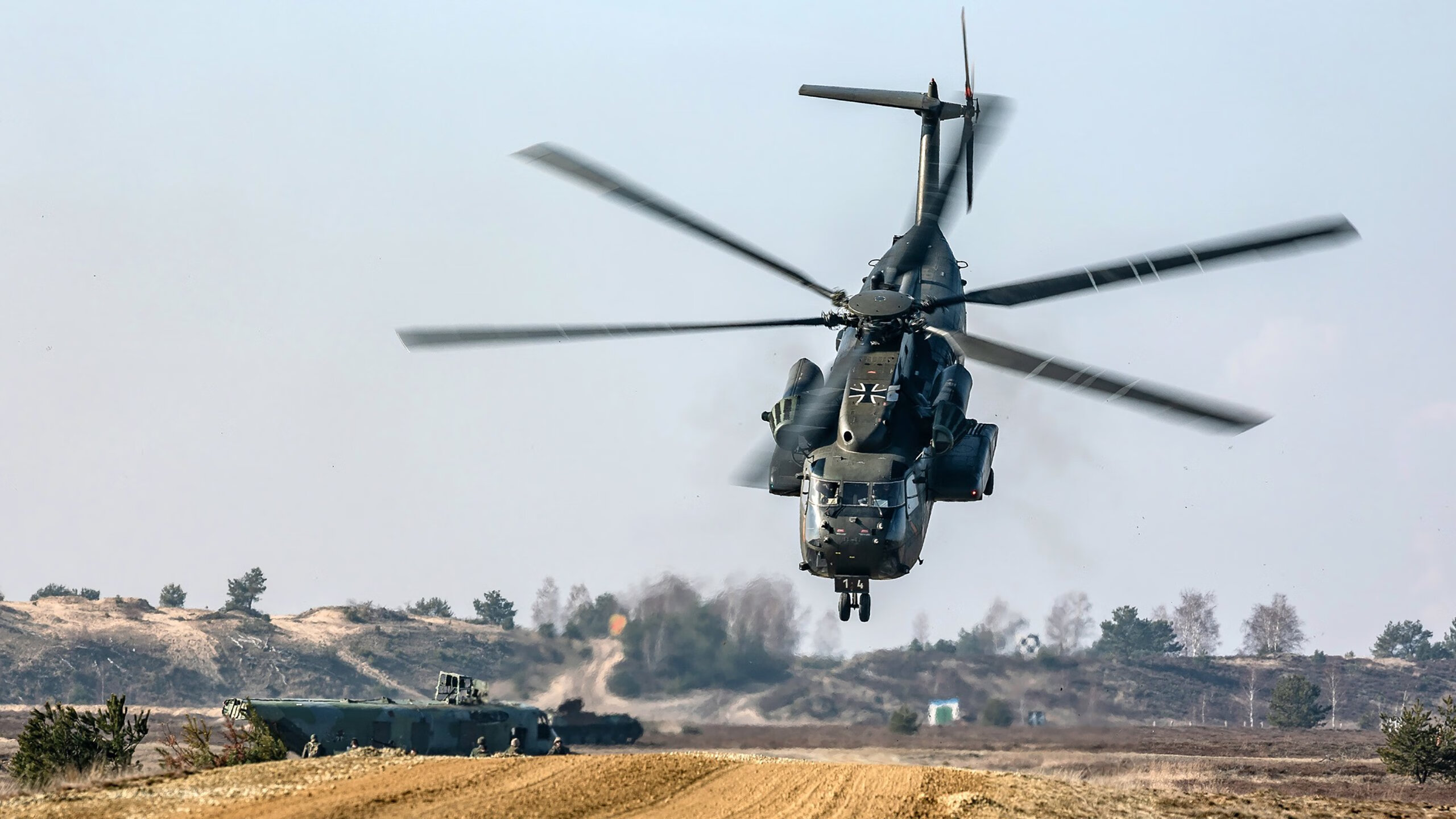 南美新锐挑战意甲豪门，委内瑞拉轻取AC米兰，马丁内利闪耀全场