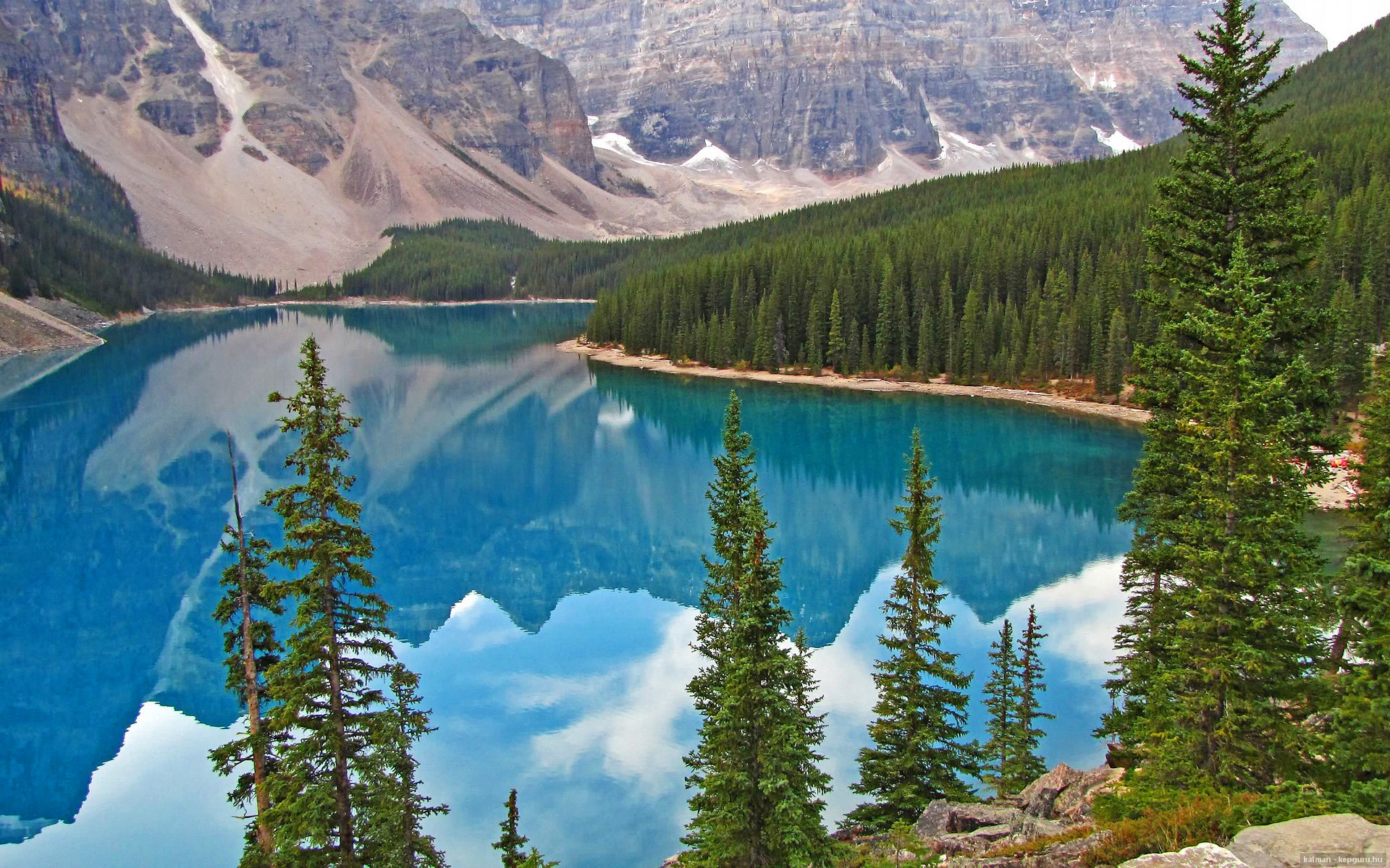 双重绝杀,当恩比德的末节统治跨越篮球场与F1赛道