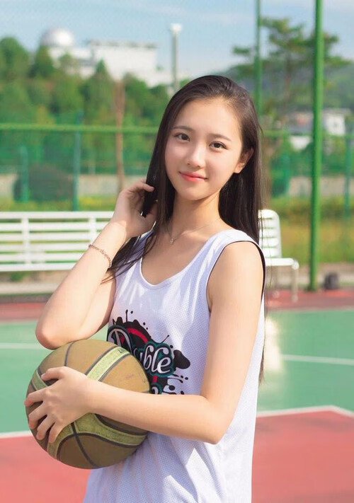 沙漠风暴中的独舞,当莱万致命一击凝固美加墨前夜,卡塔尔如何用一场大胜改写世界杯剧本